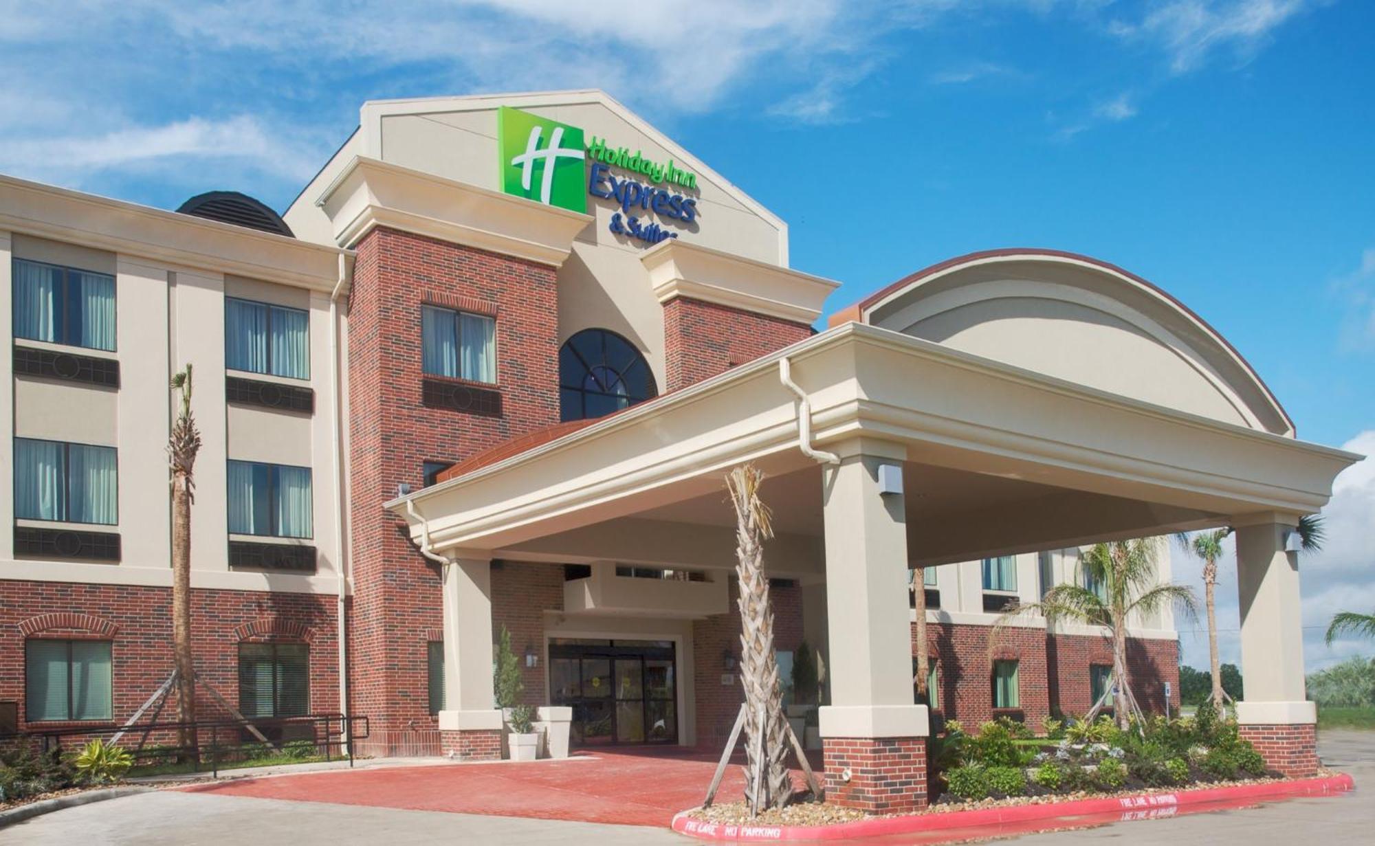 Holiday Inn Express Hotel & Suites Winnie By Ihg Exterior foto